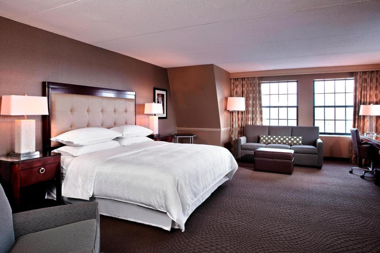 Sheraton Parsippany Hotel Exterior photo