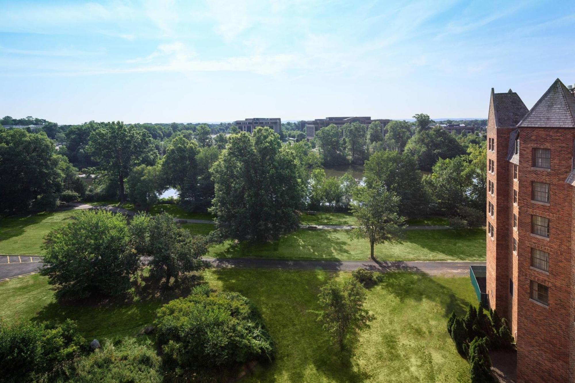 Sheraton Parsippany Hotel Exterior photo